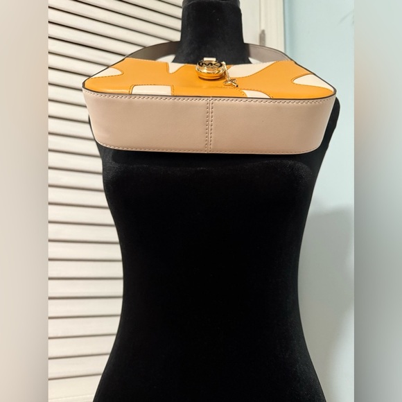 Michael Kors NWT “Lyra” small Pouchette fantastic Sunburst Yellow and Cream! - Picture 8 of 8